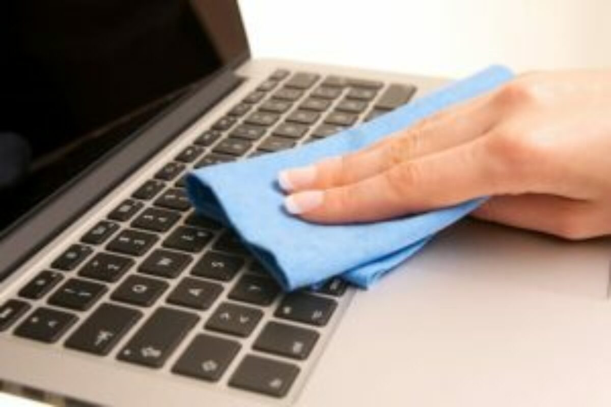 Comment nettoyer et dépoussiérer un PC portable 